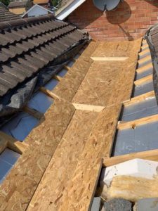 Aldridge Roofing - Lead Gully